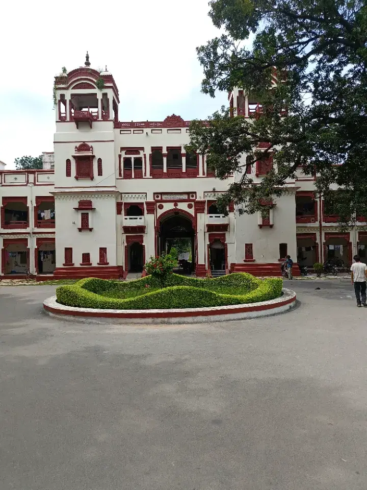 BHU Academic building and Auditorium photo 1